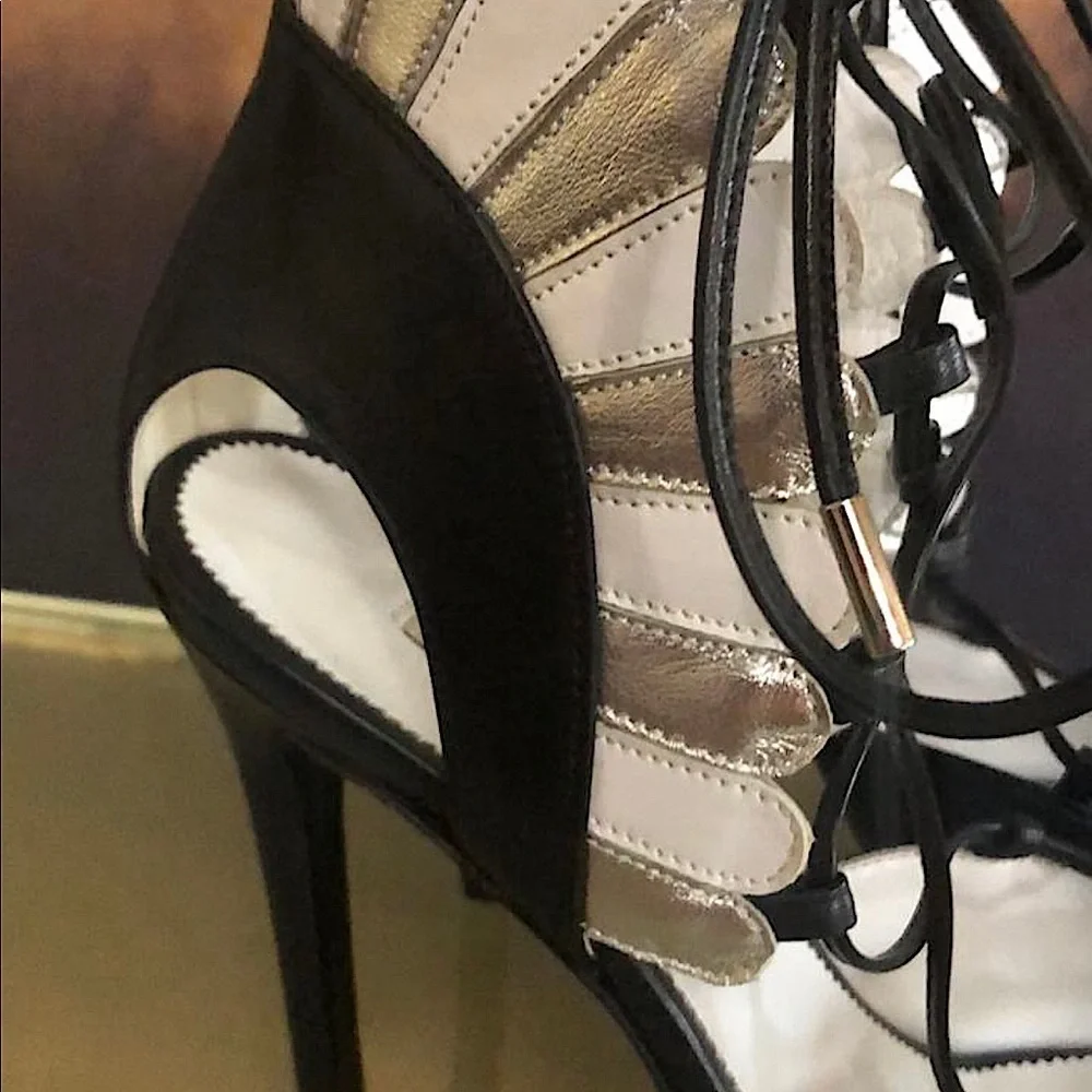 Marino Fabiani made in Italy black leather heels size EU 37 NWT flower design